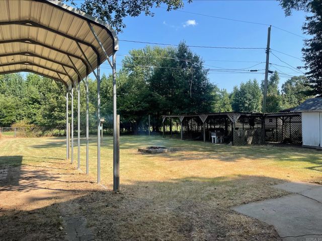 3905 Sioux Trl, Jacksonville, AR 72076