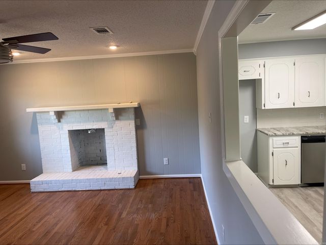 3905 Sioux Trl, Jacksonville, AR 72076