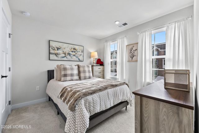 62 American Way, Cliffwood, NJ 07721