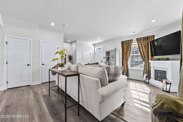 62 American Way, Cliffwood, NJ 07721