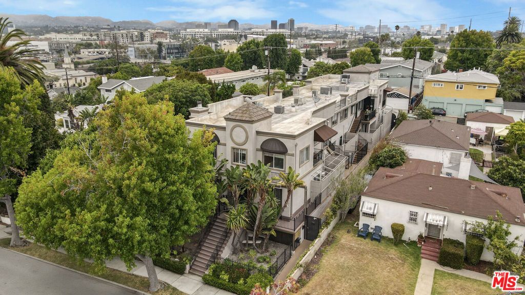 Image 1 of property listing at 1837 18th Street, Santa Monica, CA 90404