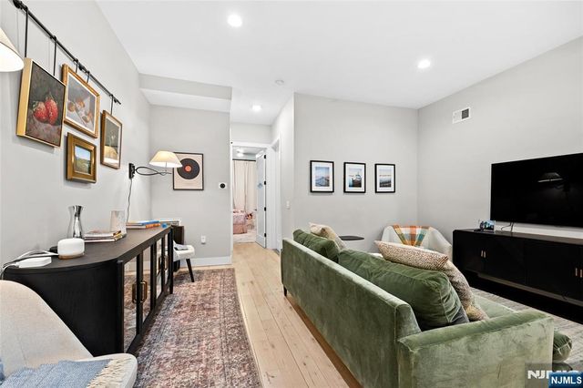 289 Webster Avenue 1a, Jersey City, NJ 07307