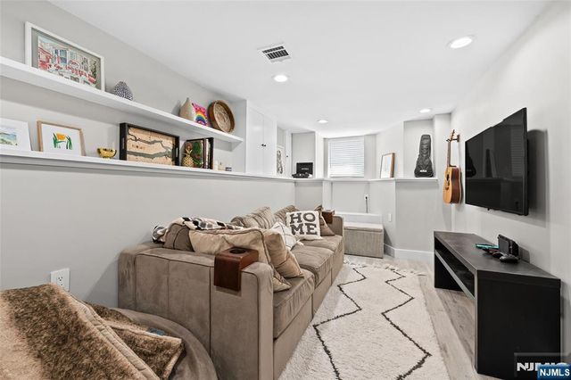 289 Webster Avenue 1a, Jersey City, NJ 07307