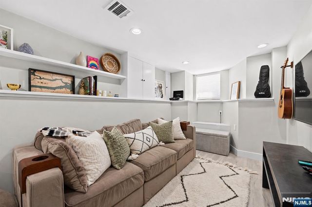 289 Webster Avenue 1a, Jersey City, NJ 07307