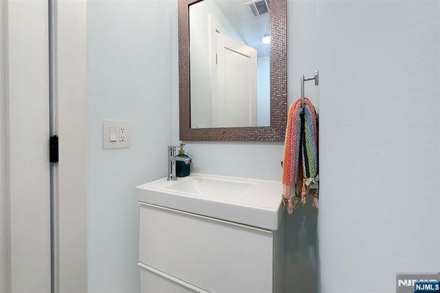 289 Webster Avenue 1a, Jersey City, NJ 07307