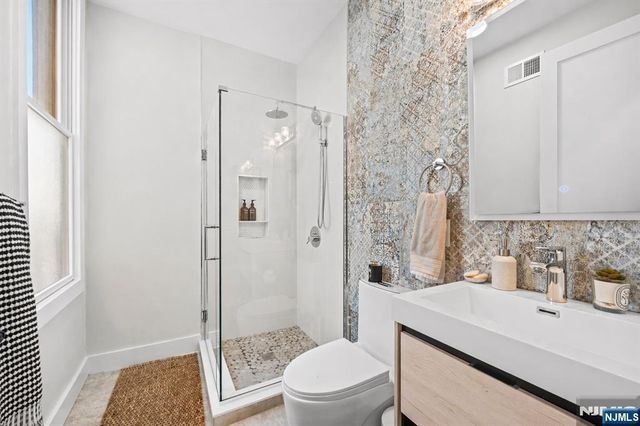 289 Webster Avenue 1a, Jersey City, NJ 07307