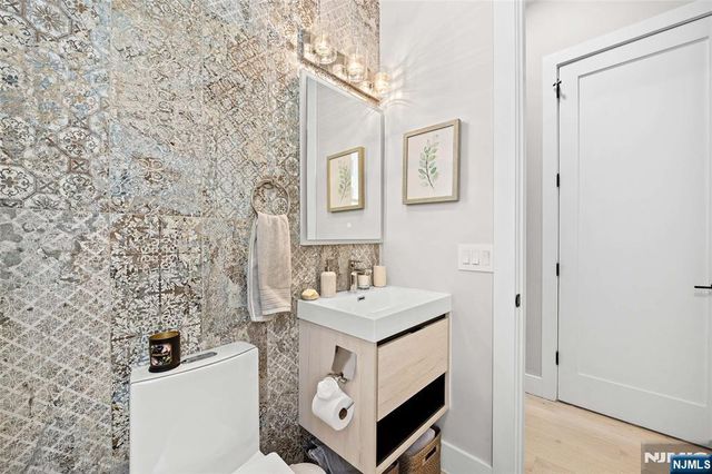 289 Webster Avenue 1a, Jersey City, NJ 07307