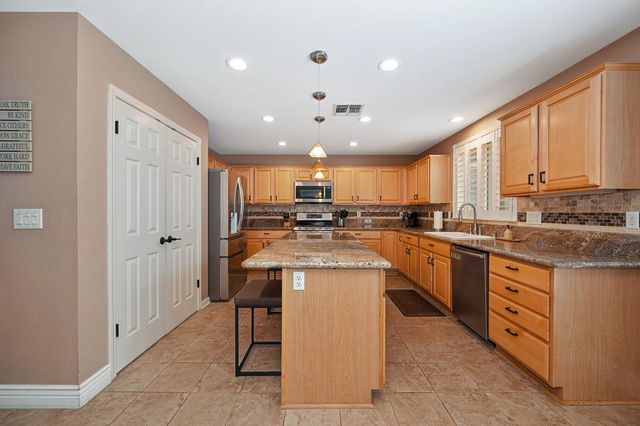 5012 E Sagan Ct, Cameron Park, CA 95682