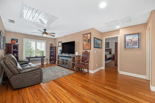 5012 E Sagan Ct, Cameron Park, CA 95682