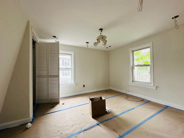 28 Angell St, Mansfield, MA 02048