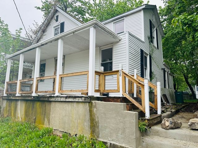 28 Angell St, Mansfield, MA 02048