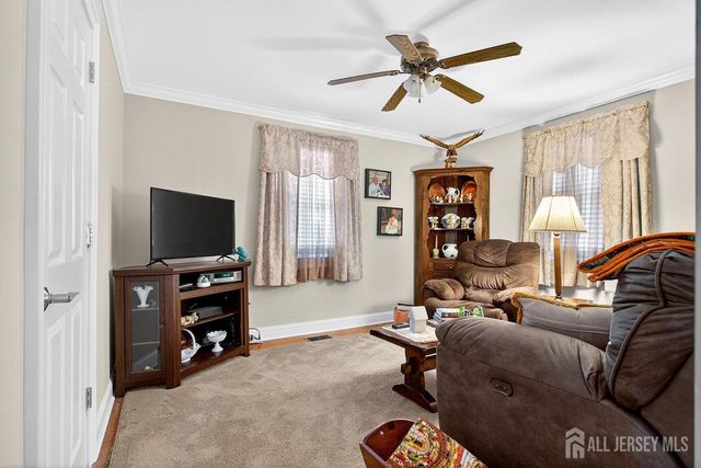 6 Elmwood Avenue, Carteret, NJ 07008