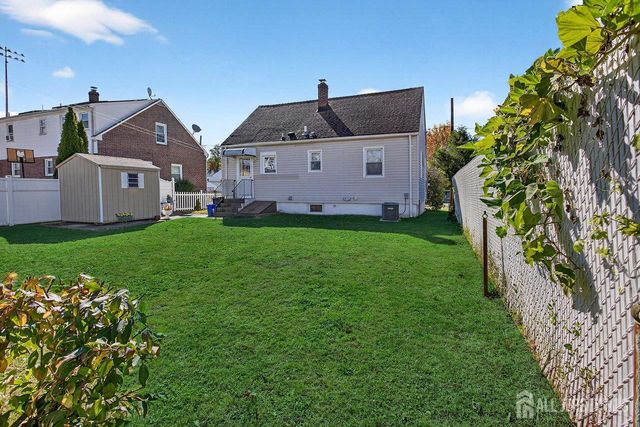 6 Elmwood Avenue, Carteret, NJ 07008