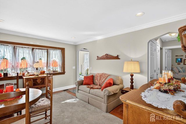 6 Elmwood Avenue, Carteret, NJ 07008