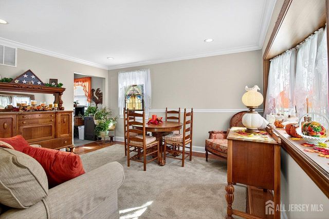 6 Elmwood Avenue, Carteret, NJ 07008