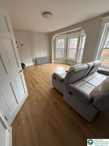 944 West walnut, Allentown City, PA 18102