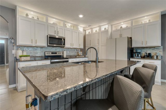 2874 TURNSTONE RUN, Harmony, FL 34773