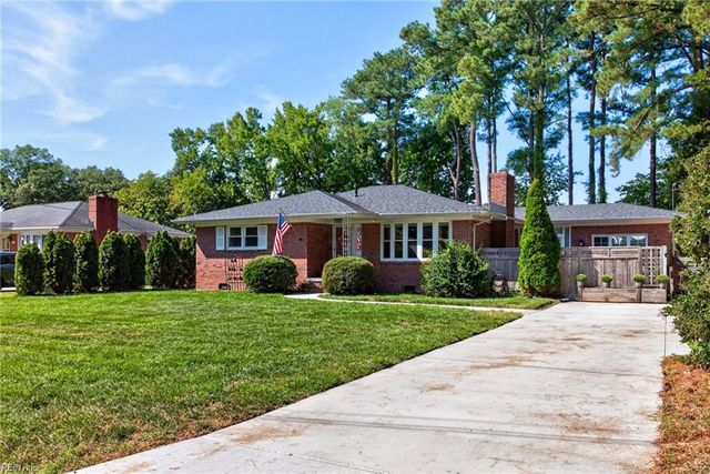 917 Baillio DR, Virginia Beach, VA 23454