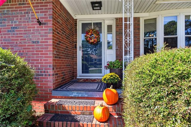 917 Baillio DR, Virginia Beach, VA 23454