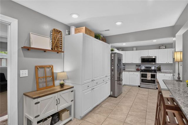 917 Baillio DR, Virginia Beach, VA 23454