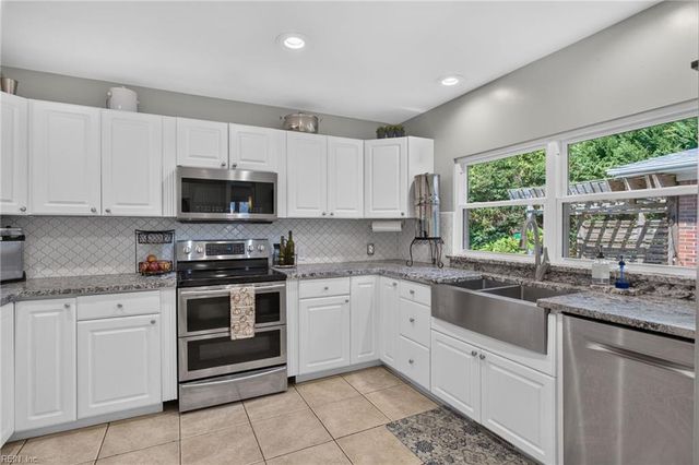 917 Baillio DR, Virginia Beach, VA 23454
