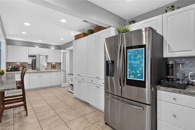917 Baillio DR, Virginia Beach, VA 23454