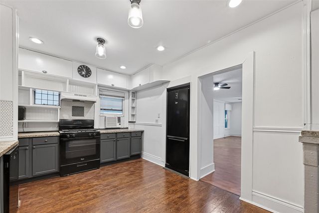 5618 Belmark Street, Houston, TX 77033