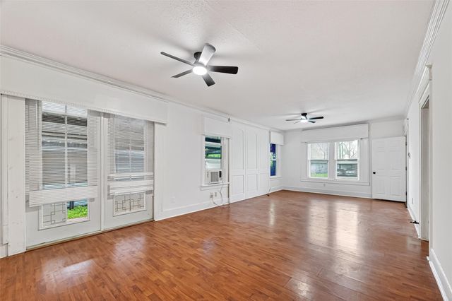 5618 Belmark Street, Houston, TX 77033