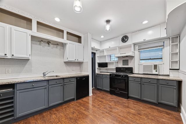 5618 Belmark Street, Houston, TX 77033