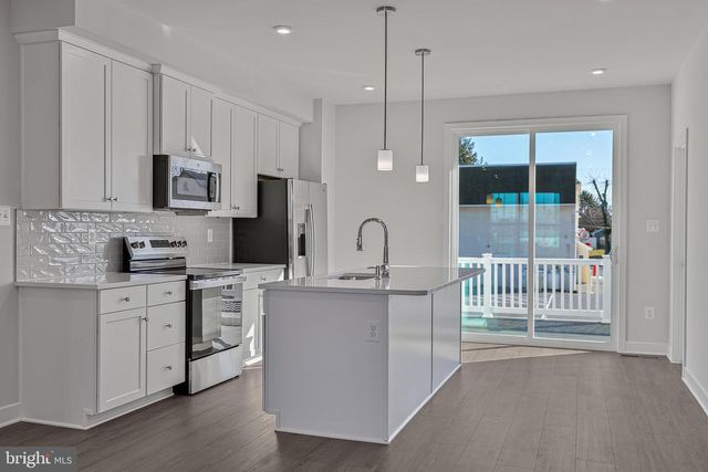 13 OASIS AVE, Ranson, WV 25438