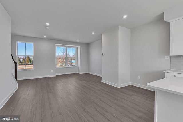 13 OASIS AVE, Ranson, WV 25438