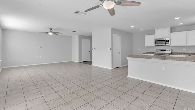 7435 Primrose Post, San Antonio, TX 78218