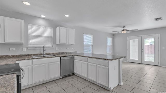 7435 Primrose Post, San Antonio, TX 78218