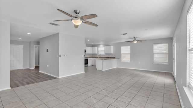 7435 Primrose Post, San Antonio, TX 78218