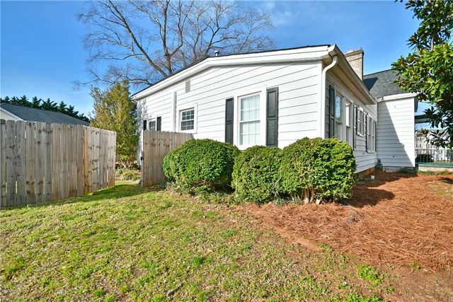 210 Walnut Hill Drive, Easley, SC 29642
