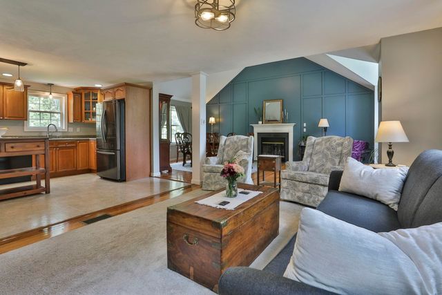 713 Raymond Road, Chester, NH 03036