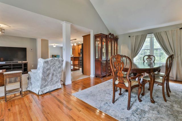 713 Raymond Road, Chester, NH 03036