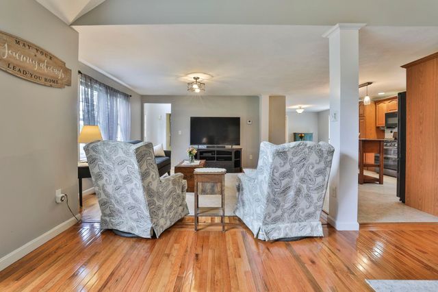 713 Raymond Road, Chester, NH 03036