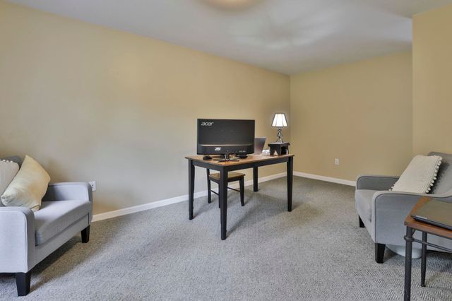 713 Raymond Road, Chester, NH 03036
