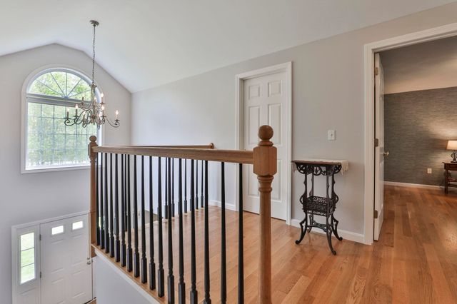 713 Raymond Road, Chester, NH 03036