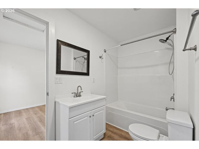 140 HANSEN Ln, Eugene, OR 97404