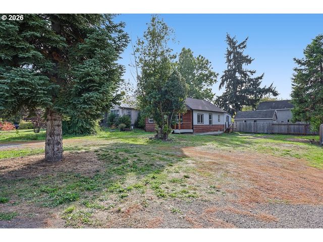 140 HANSEN Ln, Eugene, OR 97404