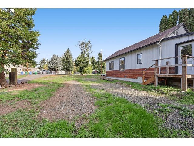 140 HANSEN Ln, Eugene, OR 97404