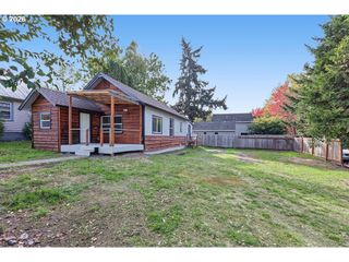 140 HANSEN Ln, Eugene, OR 97404