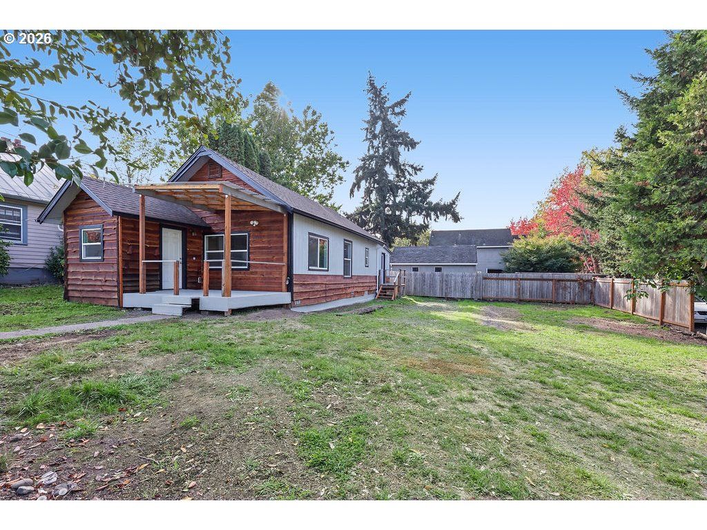 140 HANSEN Ln, Eugene, OR 97404