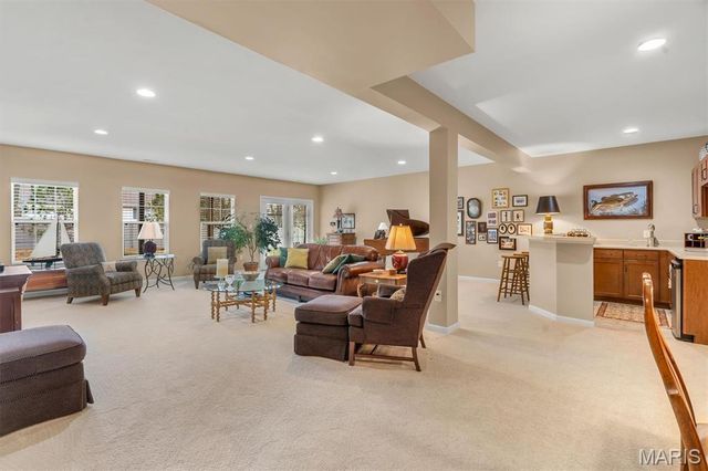 568 Trevi Lane, Ballwin, MO 63011