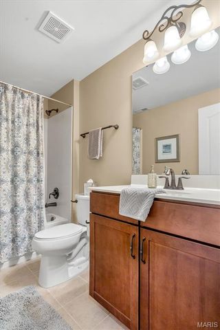 568 Trevi Lane, Ballwin, MO 63011