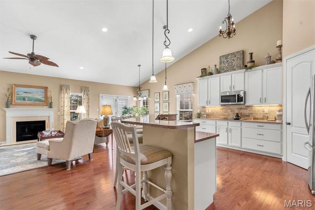 568 Trevi Lane, Ballwin, MO 63011