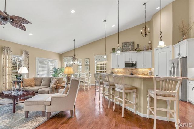 568 Trevi Lane, Ballwin, MO 63011