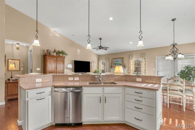 568 Trevi Lane, Ballwin, MO 63011